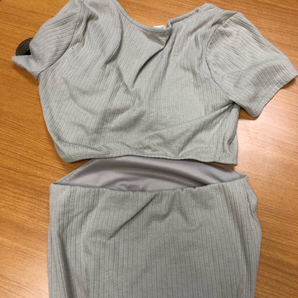 Le Lis Tan Cut-Out Dress - Picture 3 of 5